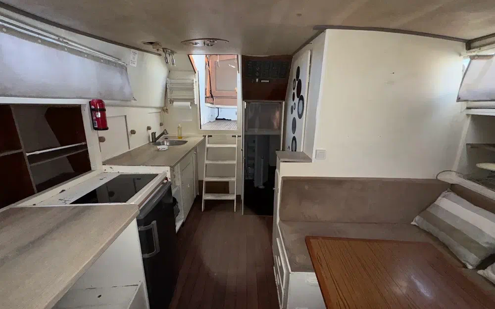 slider 14 Essex Yacht Cleopatra 1000