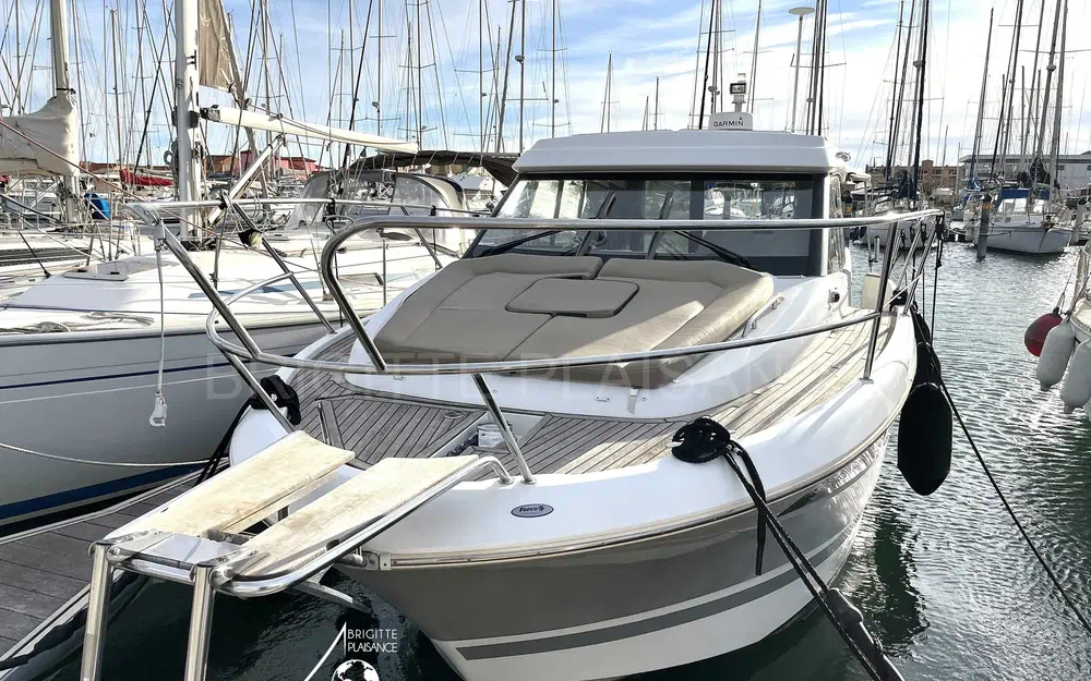 slider 12 Jeanneau NC 9