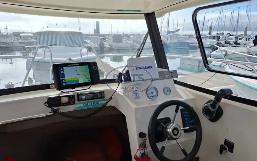 slider 6 Parker  660 Pilothouse