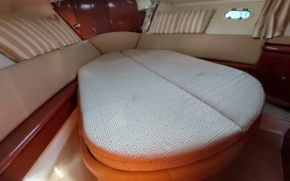 slider 9 Jeanneau Prestige 36Fly