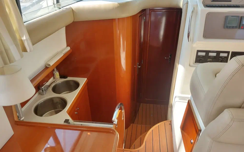 slider 7 Jeanneau Prestige 36Fly