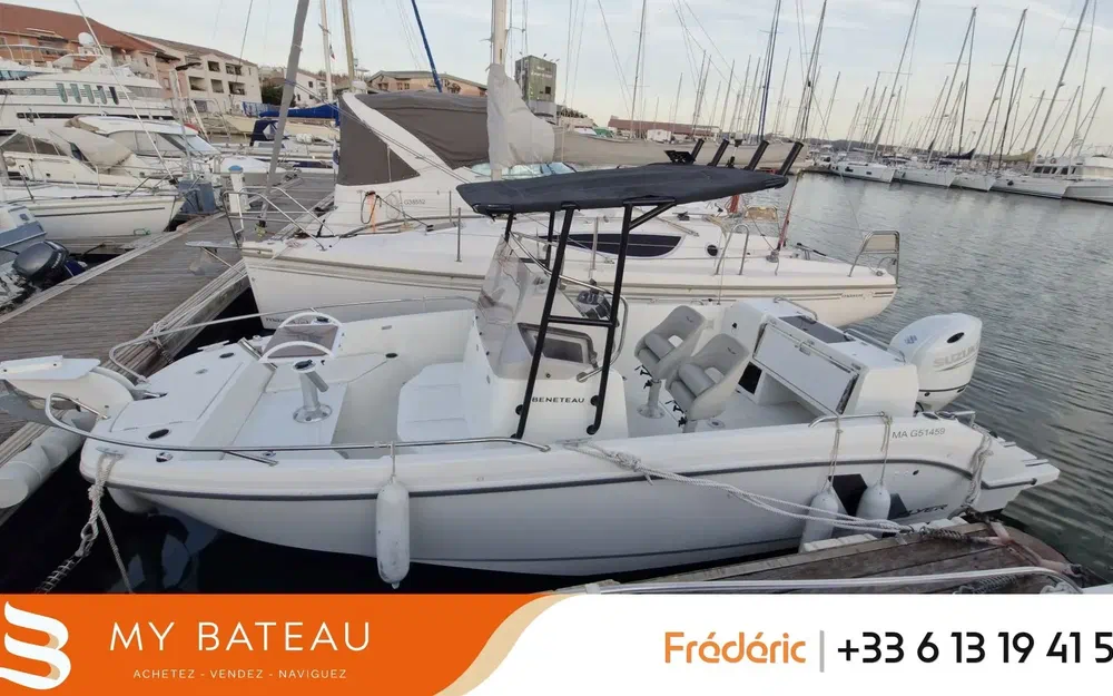 slider 0 Beneteau Flyer 7 SUNdeck