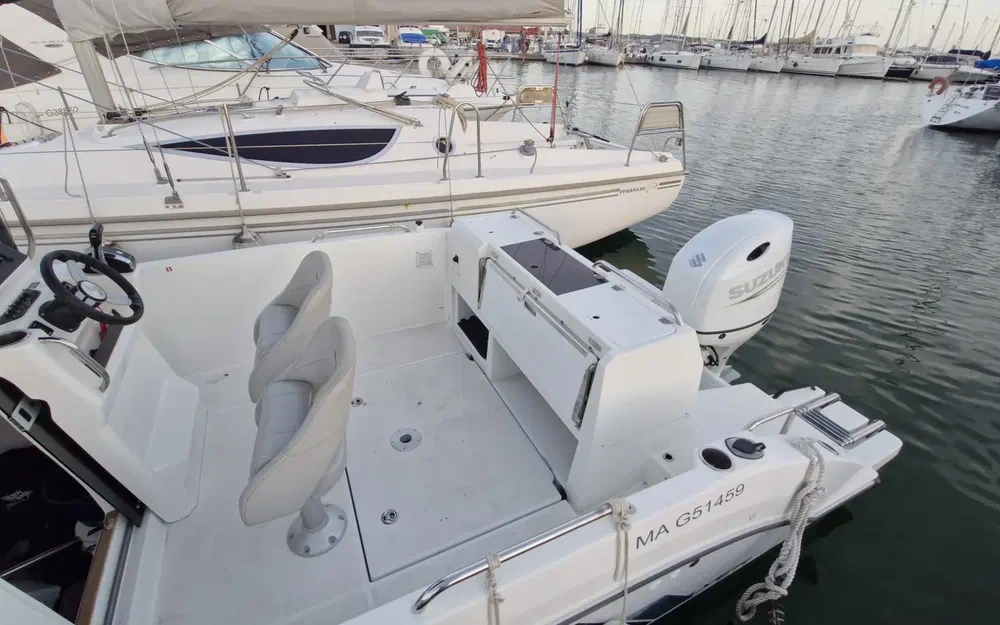slider 3 Beneteau Flyer 7 SUNdeck