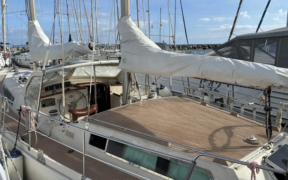 slider 11 Amel Maramu