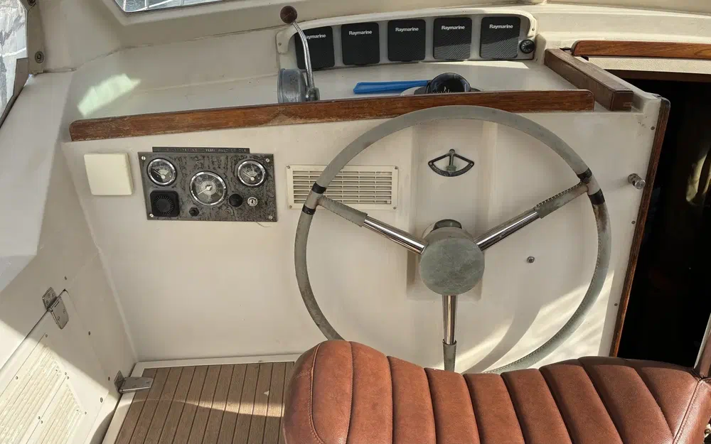 slider 13 Amel Maramu