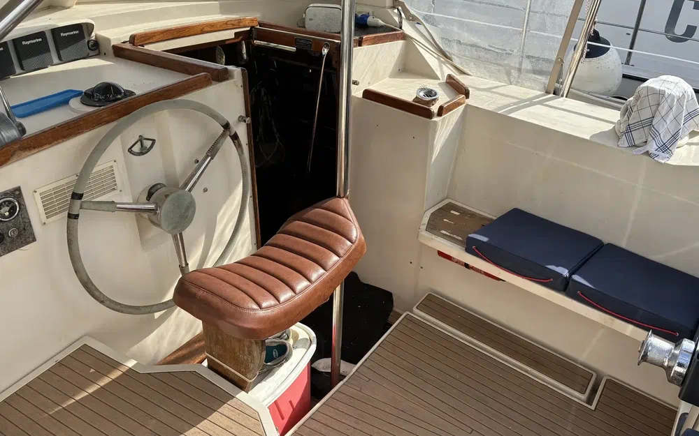 slider 15 Amel Maramu