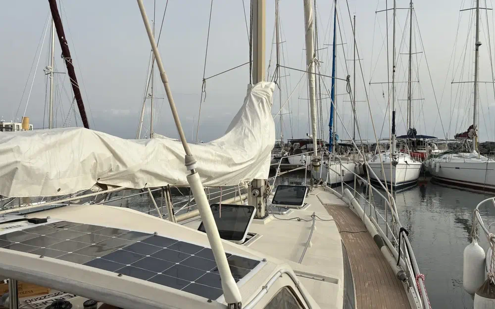 slider 18 Amel Maramu