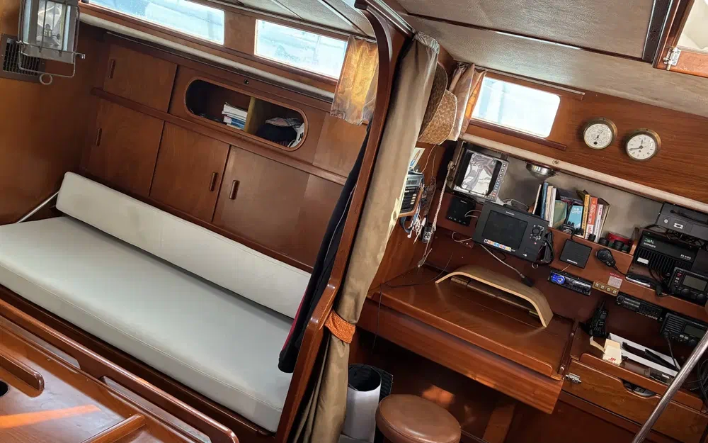 slider 6 Amel Maramu