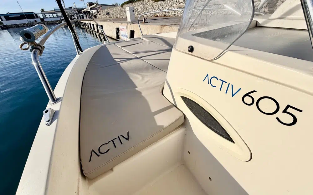 slider 7 Quicksilver Activ 605 Sundeck