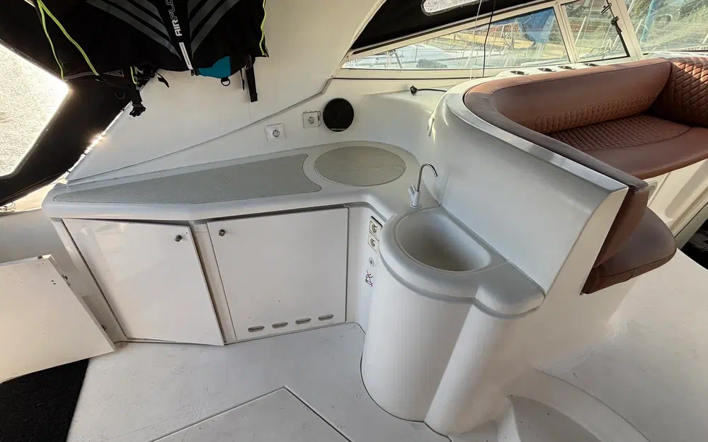 slider 15 Cruisers Yachts  4270 Esprit