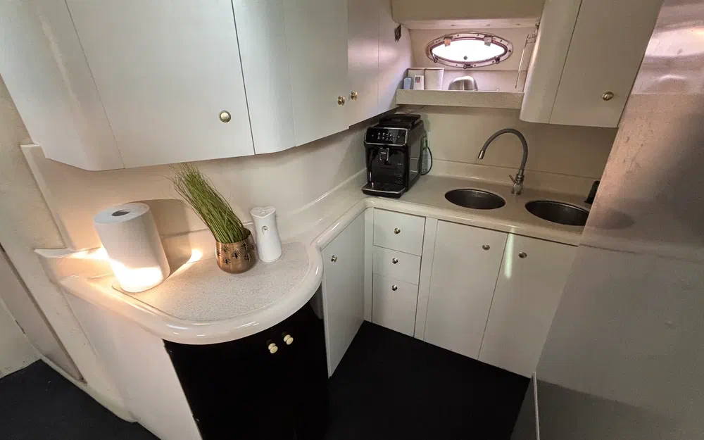 slider 27 Cruisers Yachts  4270 Esprit