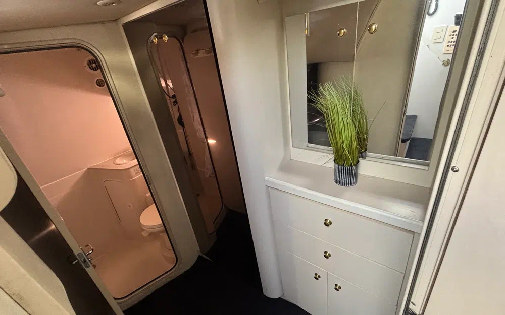 slider 29 Cruisers Yachts  4270 Esprit