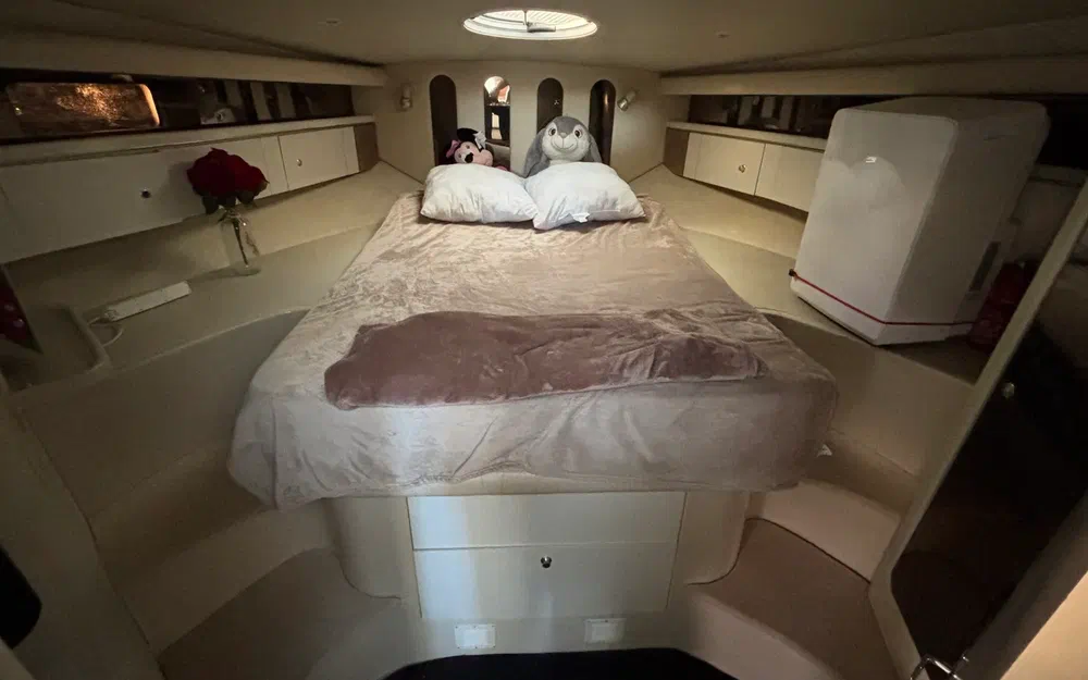 slider 41 Cruisers Yachts  4270 Esprit