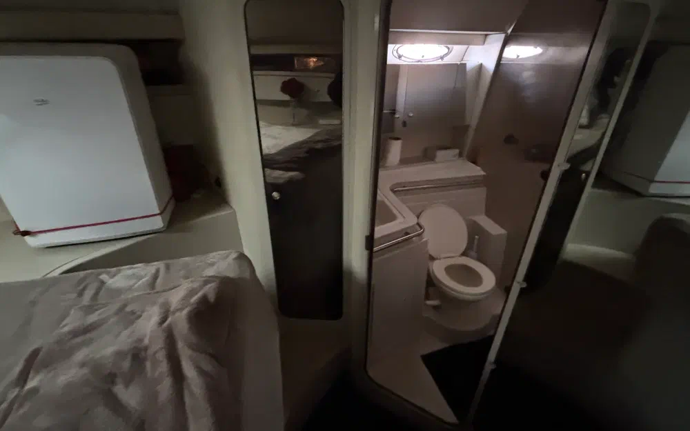 slider 43 Cruisers Yachts  4270 Esprit