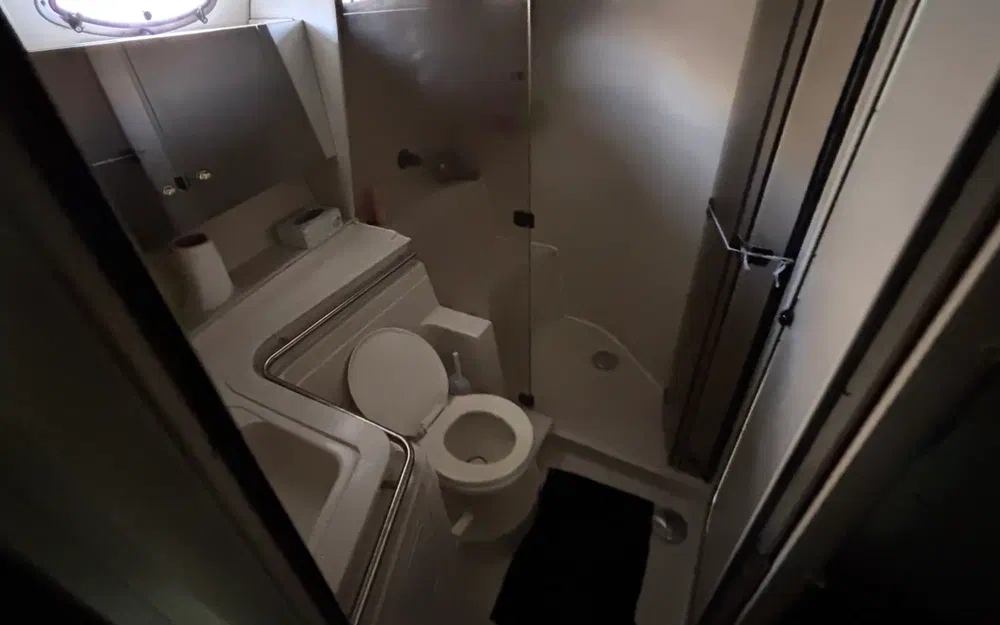 slider 44 Cruisers Yachts  4270 Esprit