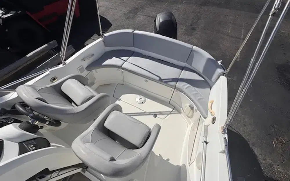 slider 4 Beneteau Flyer 550 Sun Deck