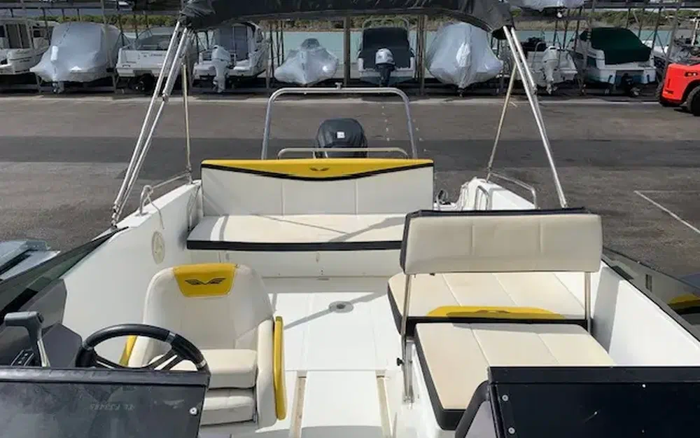 slider 4 Beneteau Flyer 7.7 SPORTdeck
