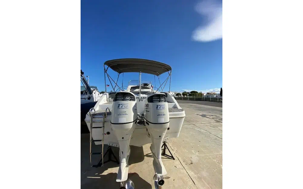 slider 3 Beneteau Flyer 850 Sun Deck