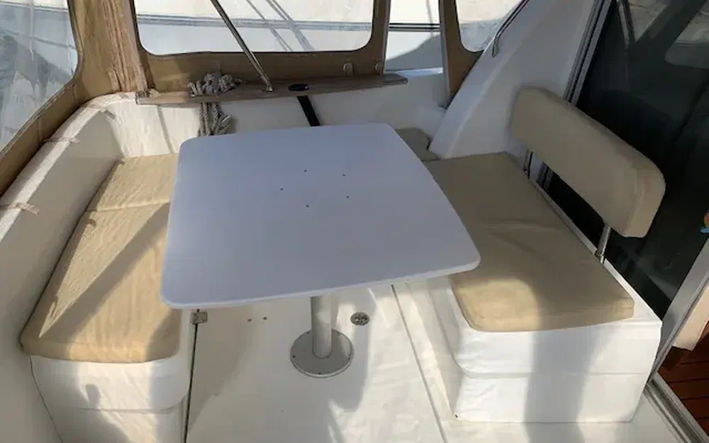 slider 19 Beneteau Antares 8