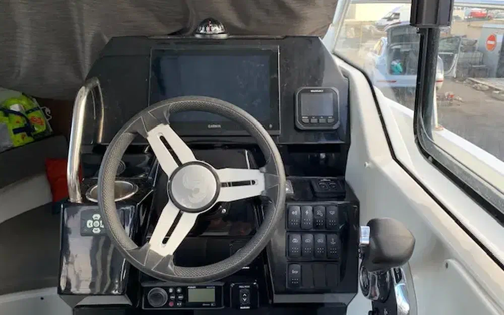 slider 11 Beneteau Antares 8 OB V2