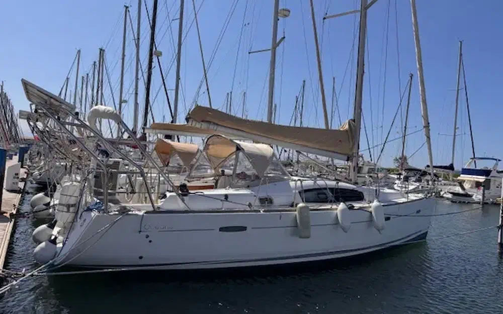 slider 0 Beneteau Oceanis 40