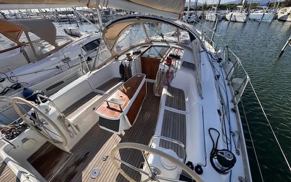 slider 3 Beneteau Oceanis 40