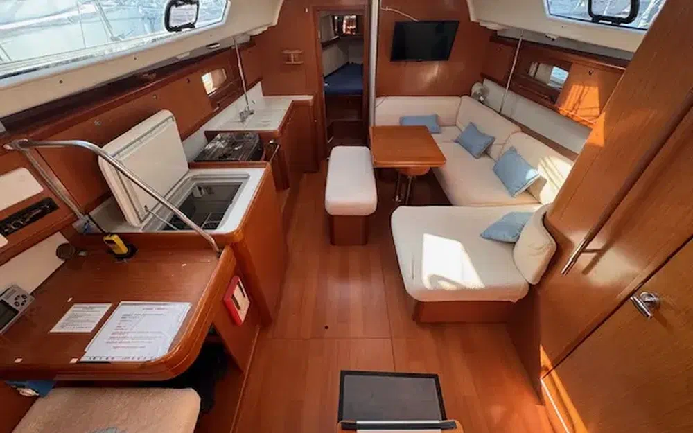 slider 6 Beneteau Oceanis 40
