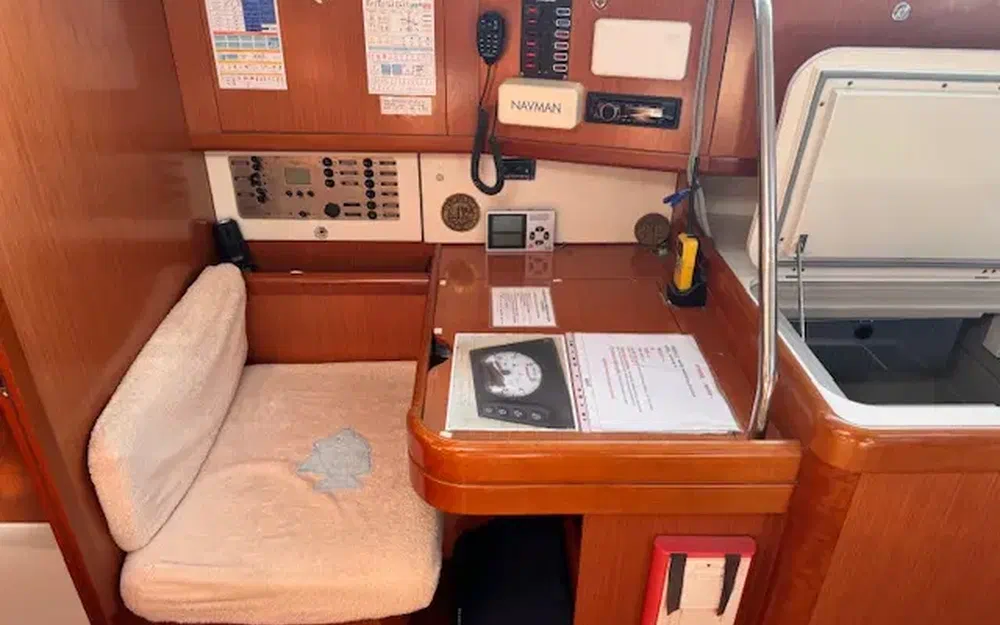 slider 7 Beneteau Oceanis 40