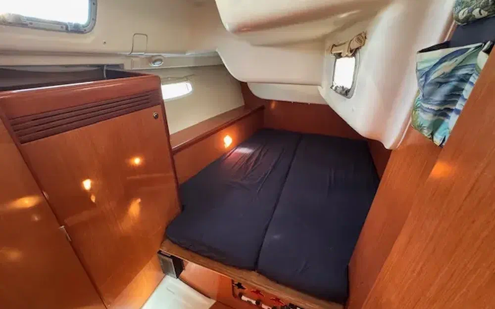 slider 8 Beneteau Oceanis 40