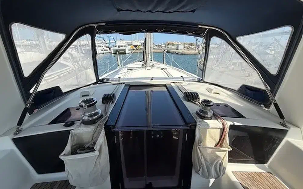 slider 8 Beneteau Oceanis 41
