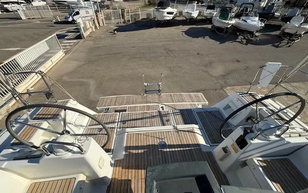 slider 9 Beneteau Oceanis 48