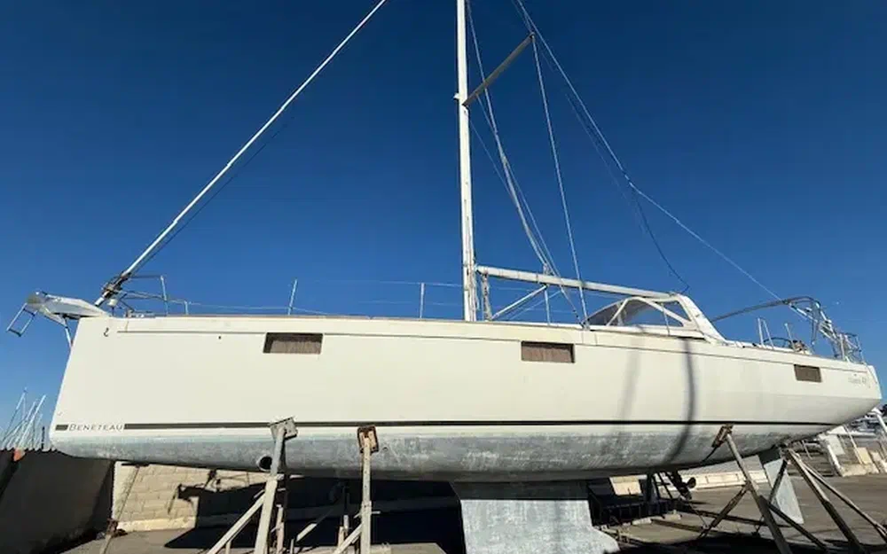 slider 1 Beneteau Oceanis 48