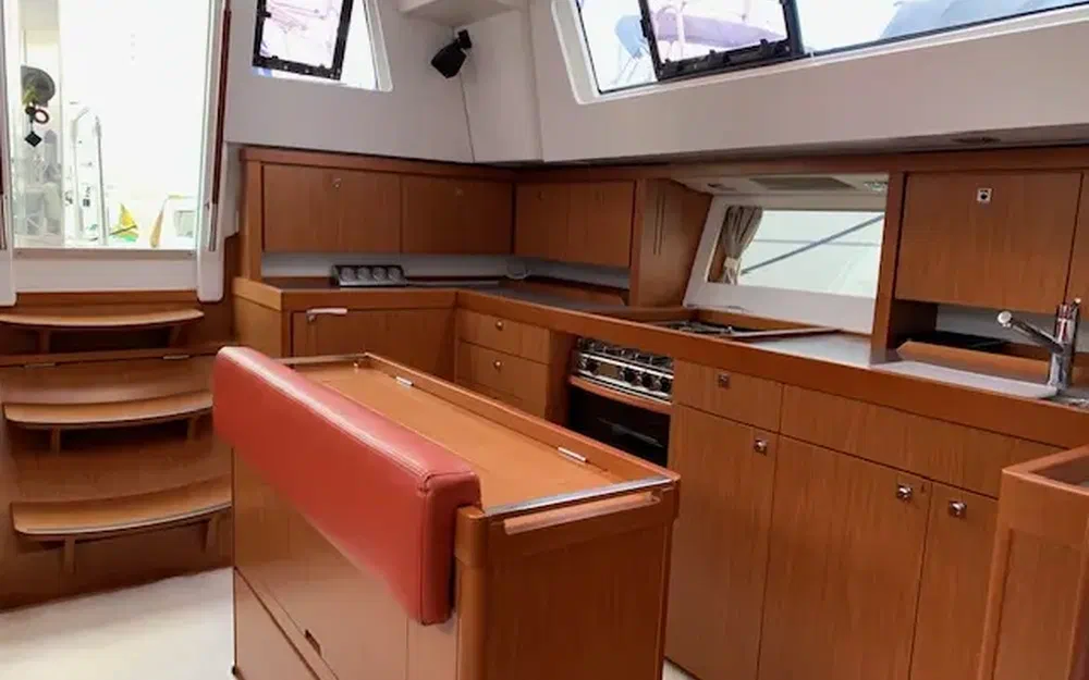 slider 12 Beneteau Sense 46