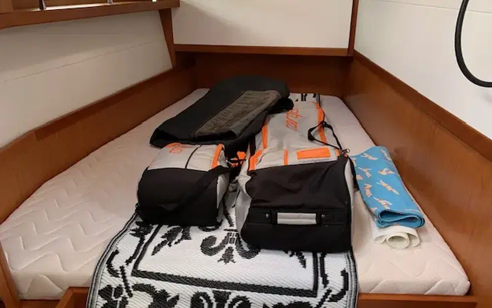 slider 17 Beneteau Sense 46