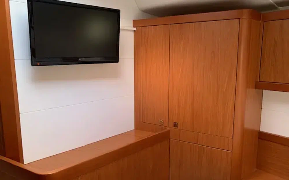 slider 18 Beneteau Sense 46