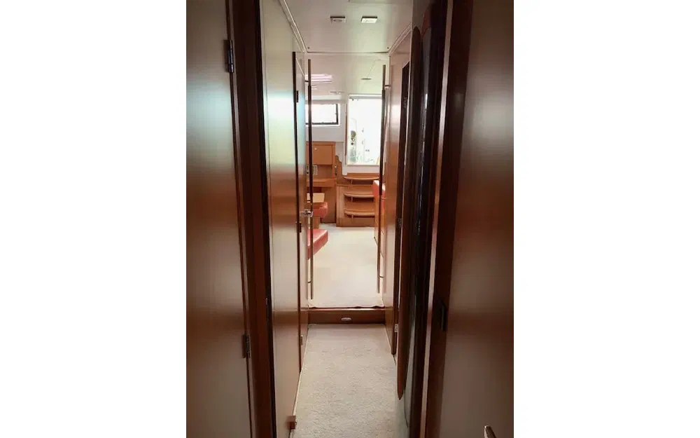 slider 19 Beneteau Sense 46