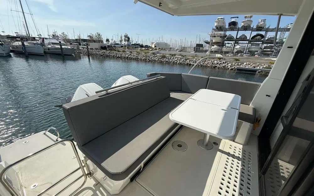 slider 11 Beneteau Antares 11 OB