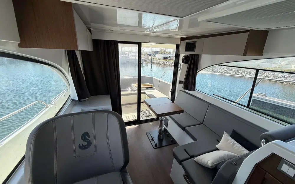 slider 5 Beneteau Antares 11 OB