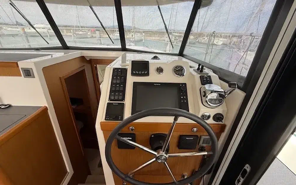 slider 15 Beneteau Swift Trawler 35
