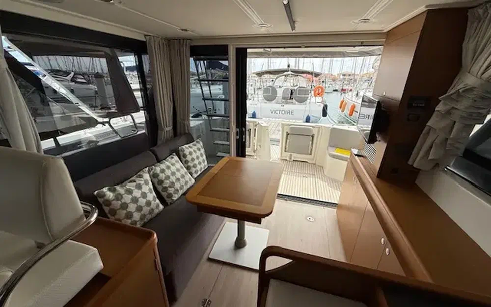 slider 16 Beneteau Swift Trawler 35