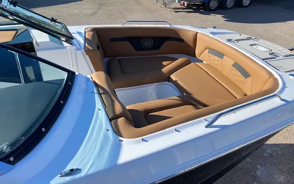 slider 12 Four Winns HD3