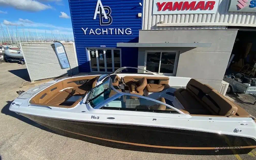 slider 18 Four Winns HD3