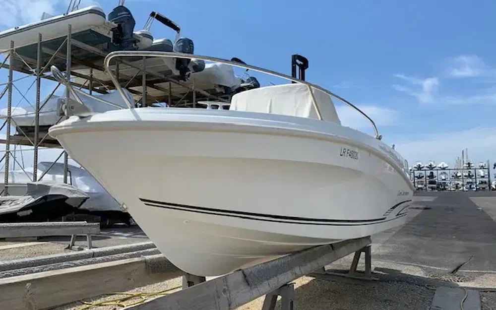 slider 1 Jeanneau Cap Camarat 5.5 CC
