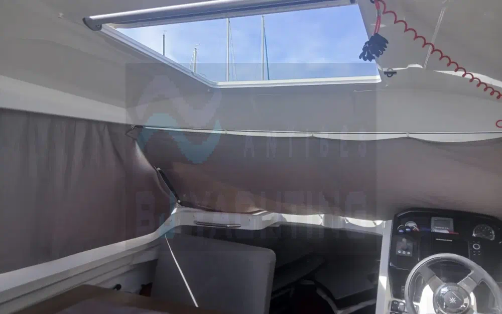 slider 12 Jeanneau Merry Fisher 695