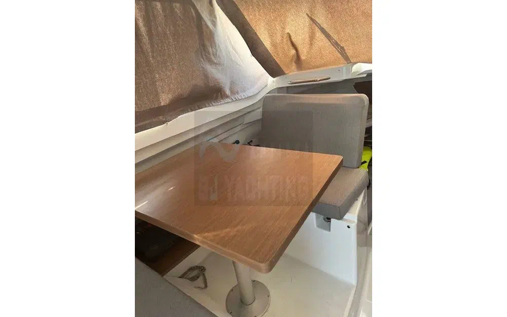 slider 13 Jeanneau Merry Fisher 695