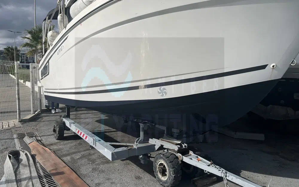 slider 1 Jeanneau Merry Fisher 695