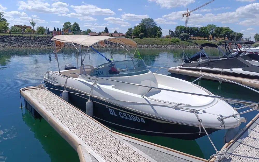 slider 11 Jeanneau Cap Camarat 625WA