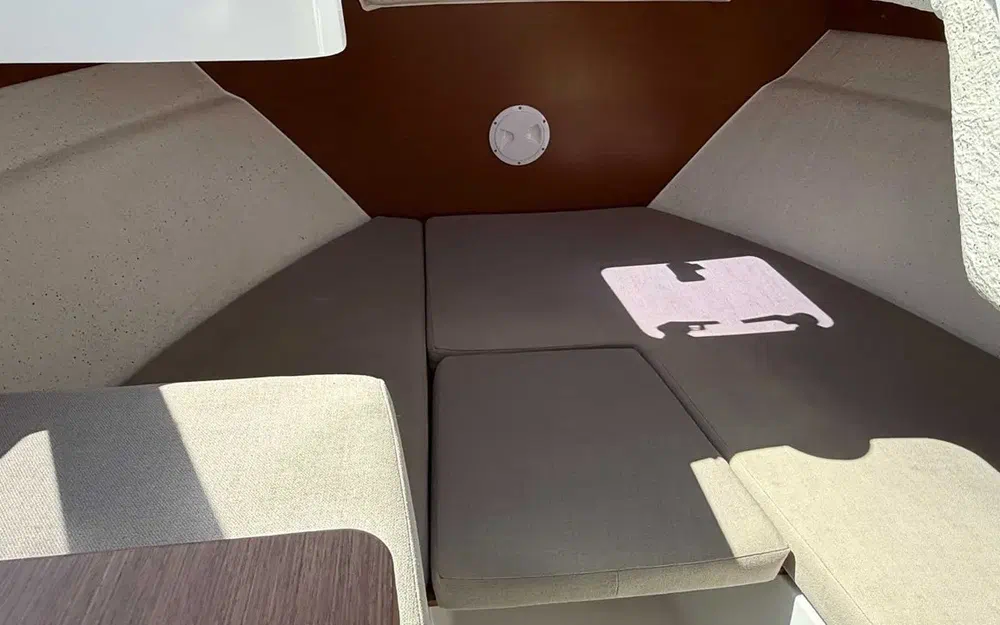 slider 8 Jeanneau Merry Fisher 605