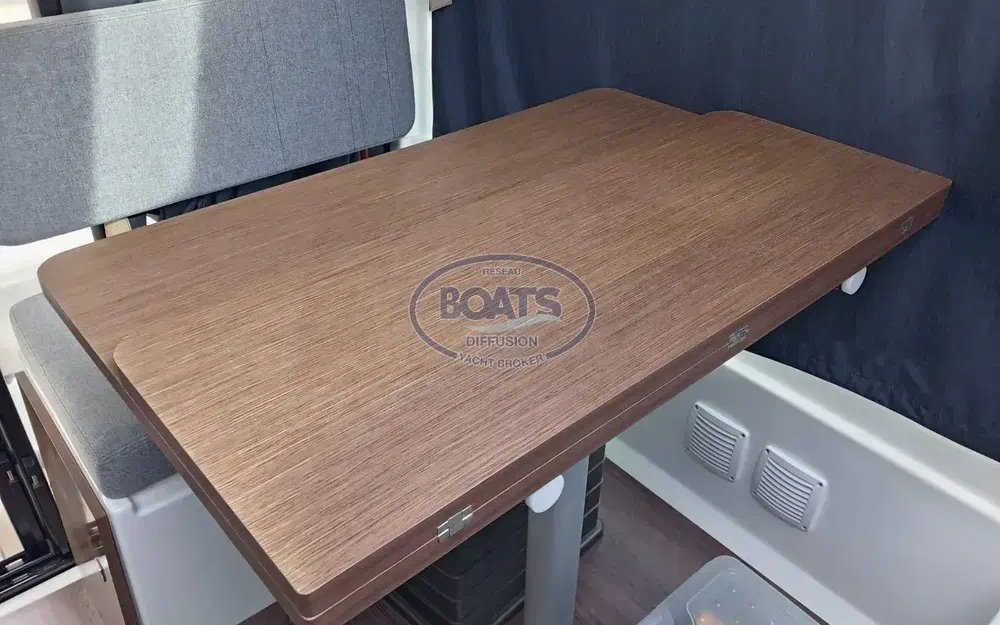 slider 10 Beneteau Antares 9 OB