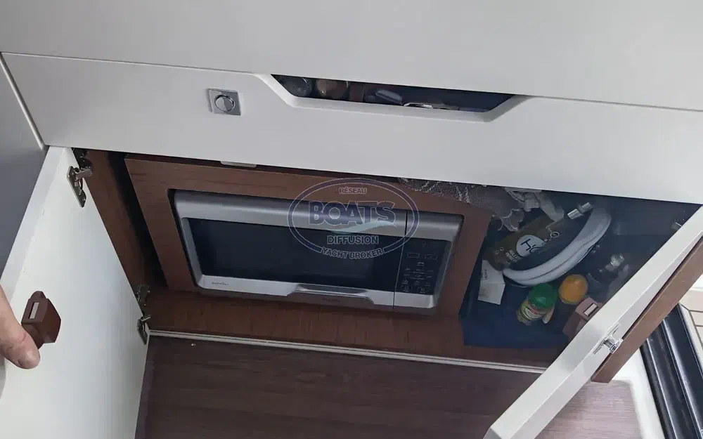 slider 12 Beneteau Antares 9 OB